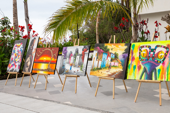 Art Walk TierraLuna Village